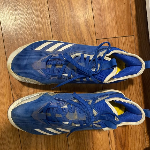 Adidas baseball cleats metal.